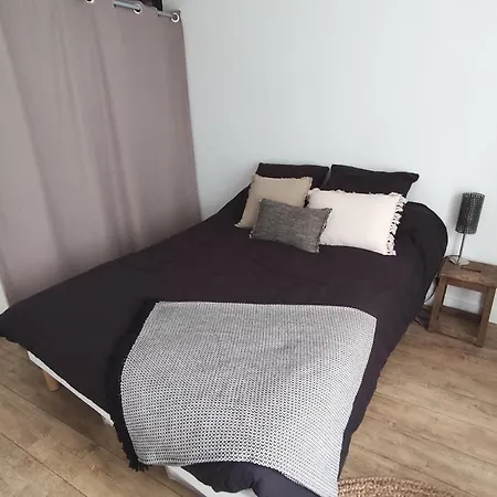 65m2 Proche Centre Ville, Parking Apartamento