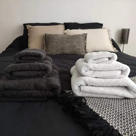 65m2 Proche Centre Ville, Parking Angers