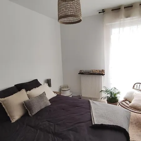 65m2 Proche Centre Ville, Parking *