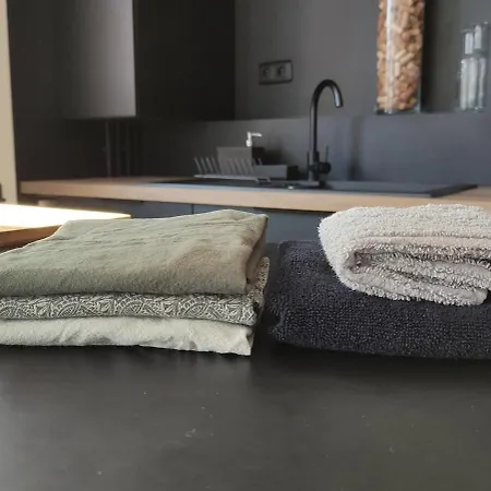 65m2 Proche Centre Ville, Parking Appartement *